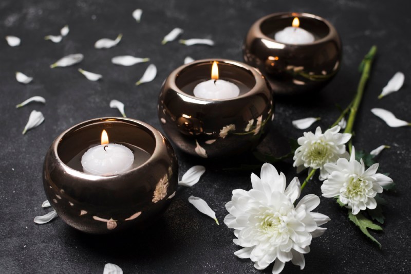 candle-white-flower